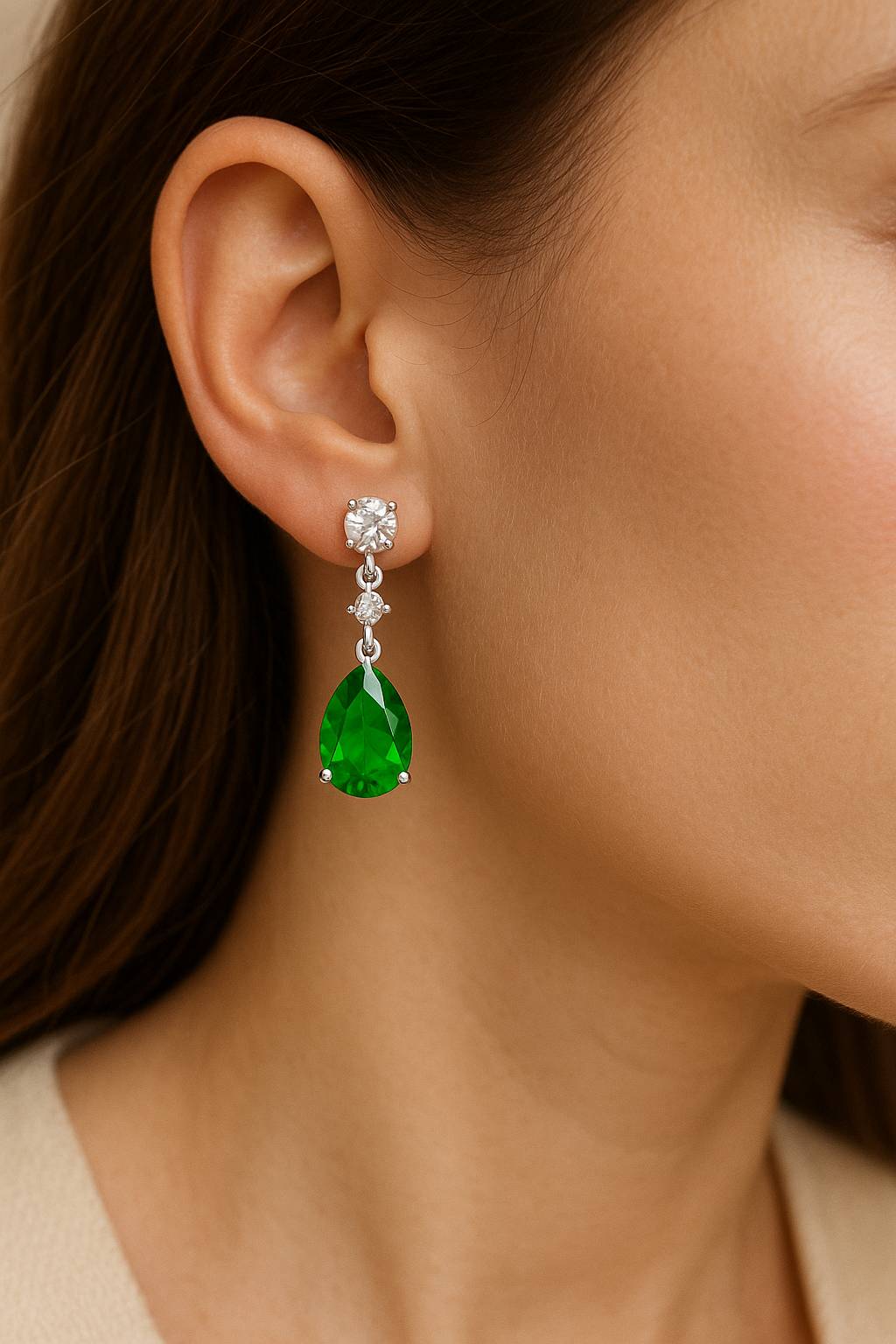 925 Sterling Silver Drop Earrings with Green Teardrop CZ – Elegant Dangle Design